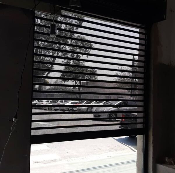 portas de enrolar em Perus