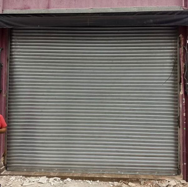 portas de enrolar em Perus